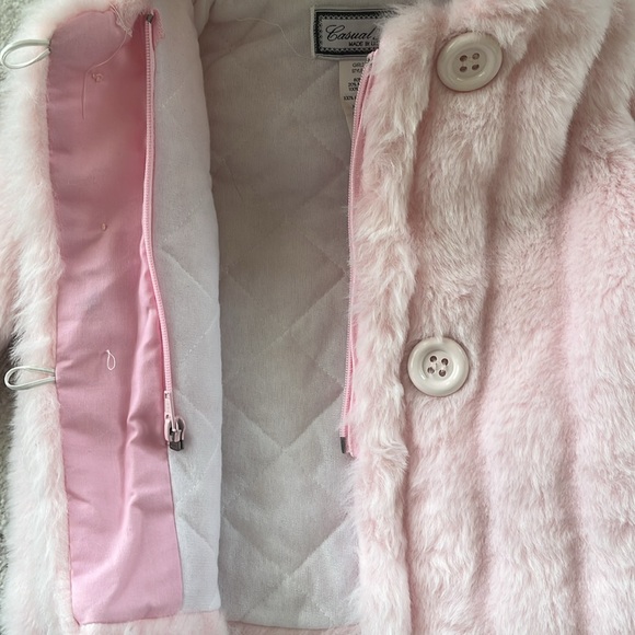 Excellent Condition Faux Fur jacket with zipper - Picture 4 of 10